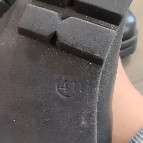 Boden Black Leather Heeled Chelsea Boots Chunky Block Heel Sz 41 - Picture 8 of 14